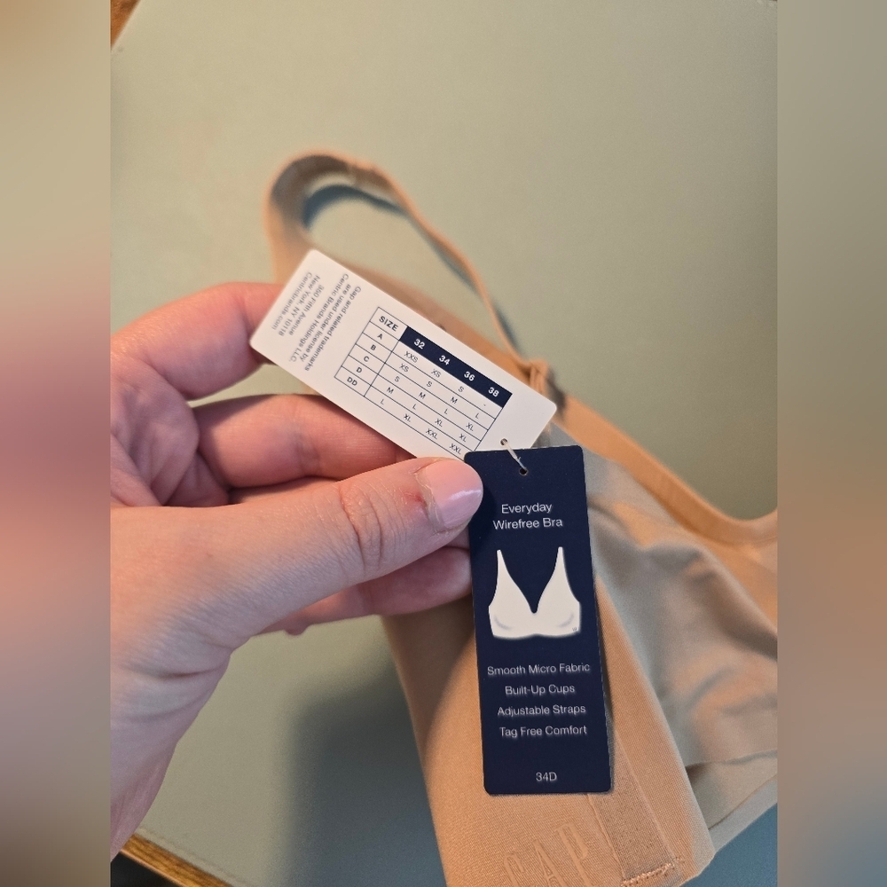 NWT Gap Body Everyday Wireless Bra - Picture 4 of 11